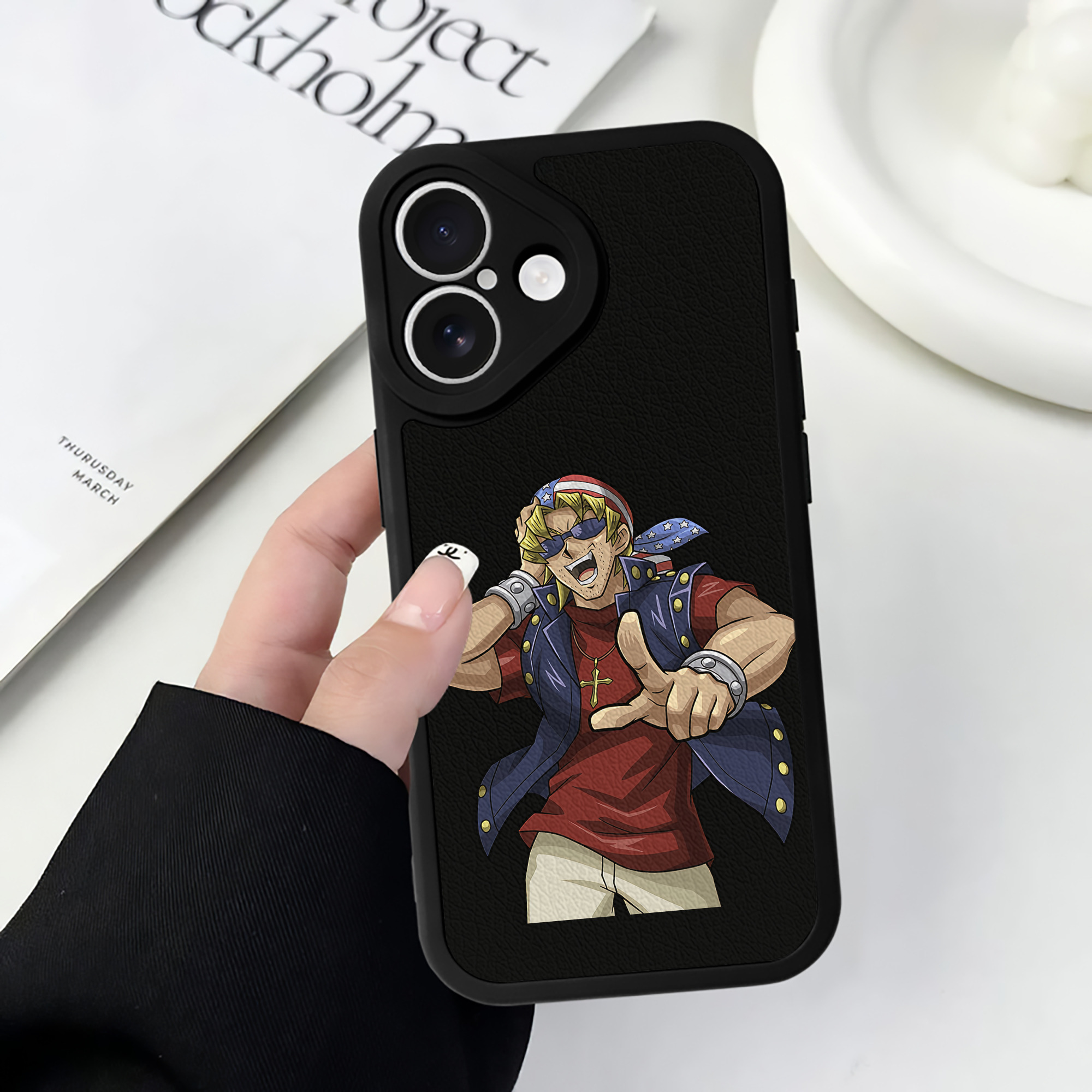（画像用） 遊☆戯☆王 Yu-Gi-Oh! 【iPhone 16シリーズ対応】シリコンスマホケース（レザー調） 材質：シリコン